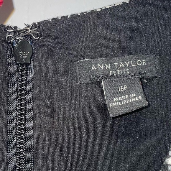 Ann Taylor Dress Petite Hounds Tooth V-Neck Flounce Sheath Knee Length - Picture 5 of 11